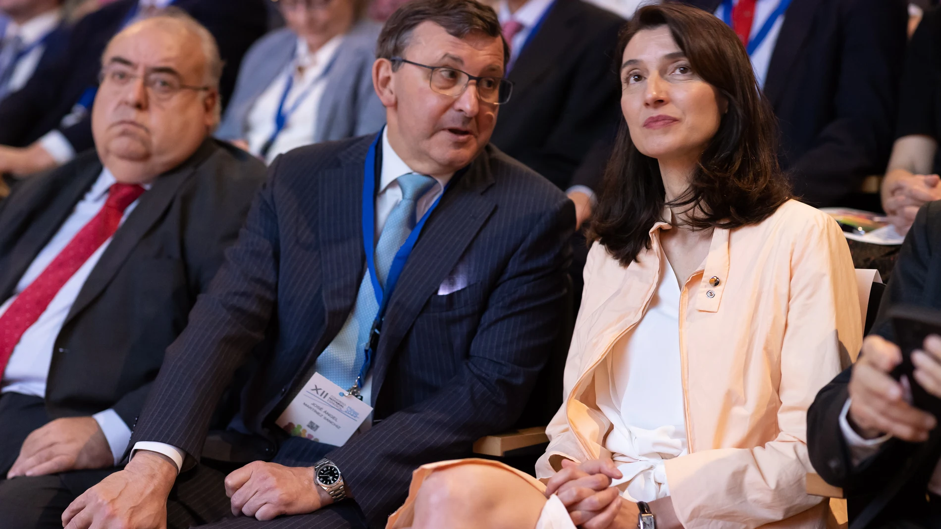 Pilar Llop y el presidente del Consejo General del Notariado, José Ángel Martínez Sanchiz (centro), durante la inauguración del congreso en Málaga