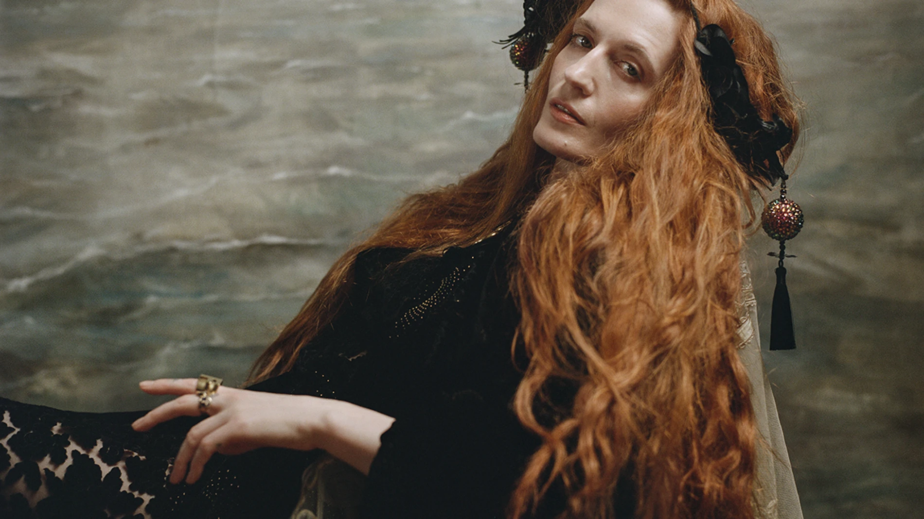 Florence Welch, de Florence and The Machine, vuelve con su quinto álbum de estudio: "Dance Fever"