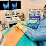 Una intervención quirúrgica para implantar el estimulador medular