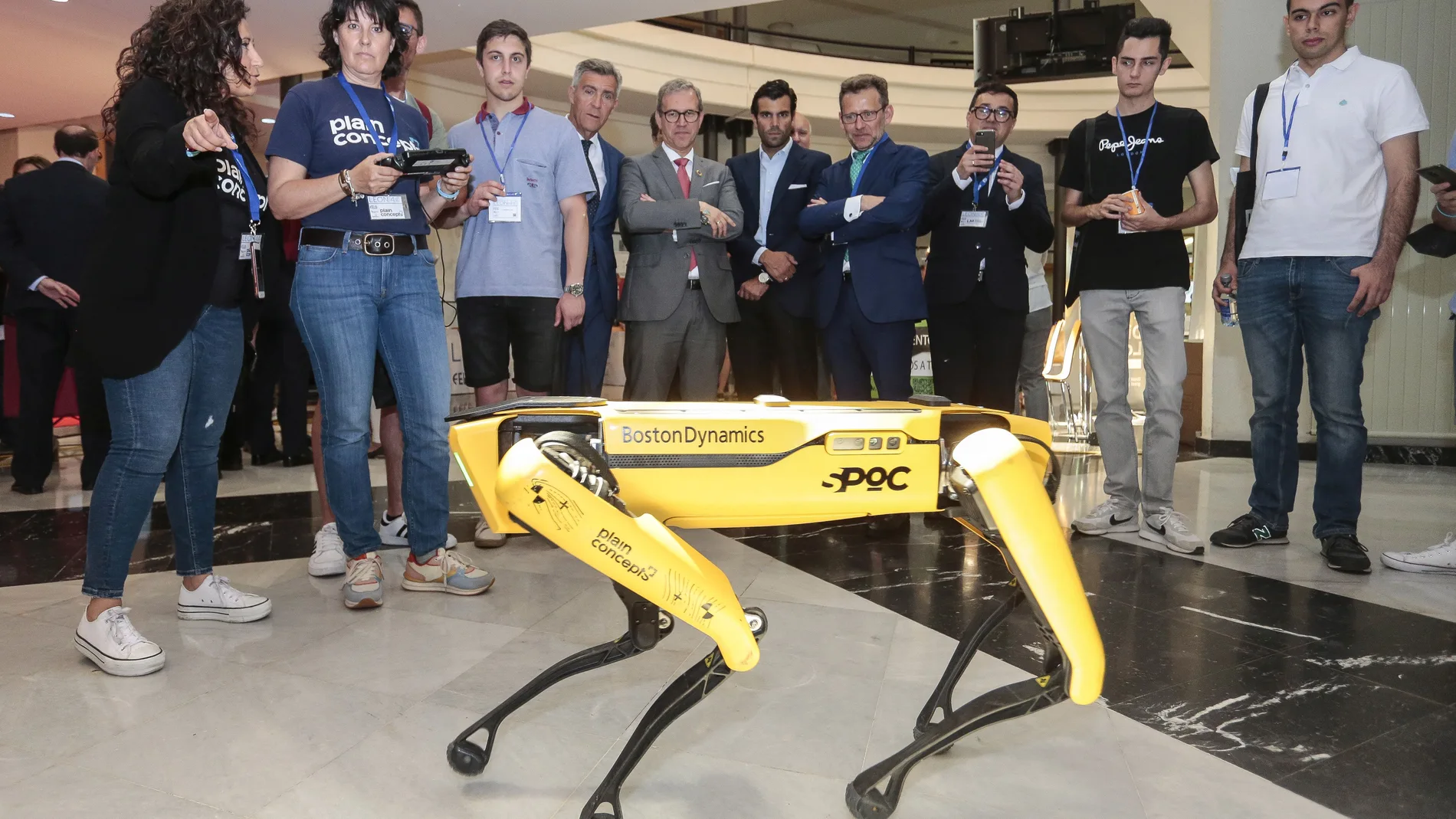 El consejero de Industria, Comercio y Empleo de la Junta de Castilla y León, Mariano Veganzones asiste a la inauguración de ‘EXPO Leóni4’, el Foro de Empleabilidad de la Industria 4.0 en León