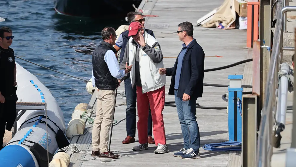 El Rey Juan Carlos desembarca en Sanxenxo