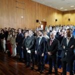 Foto de familia del vicepresidente García-Gallardo con Carlos Pollán, Pedro Lechuga y Sebastián Nogales o José Antonio Ortega Lara, entre otros