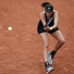 Garbiñe Muguruza, durante su estreno en Roland Garros 2022, donde perdió ante Kaia Kanepi