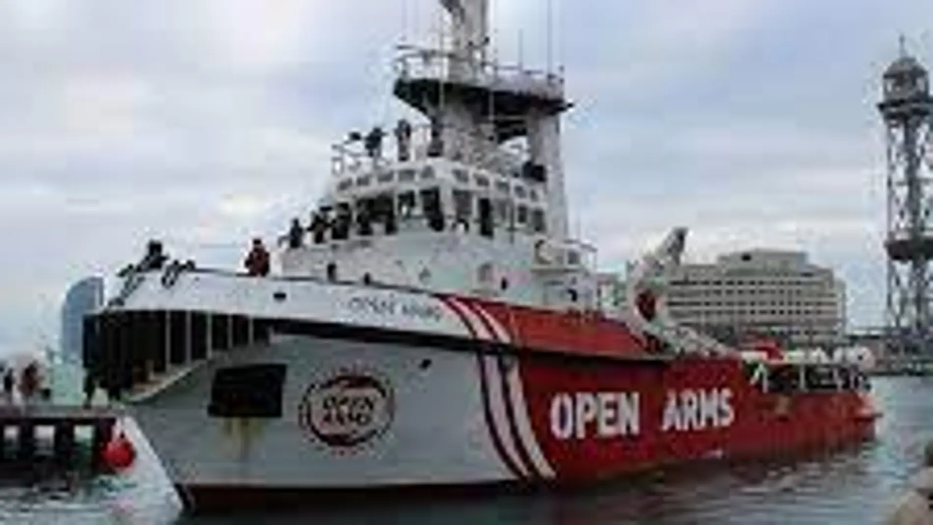 El "Open Arms One", en el Puerto de Barcelona