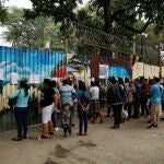 Una nueva ampliación del régimen de excepción en El Salvador, que suspenden garantías constitucionales, sería aprobado por el Congreso "fuera del marco de la constitución", según advierten defensores de derechos humanos, quienes también alertan que en el país se está "configurando una situación de lesa humanidad". EFE/Rodrigo Sura