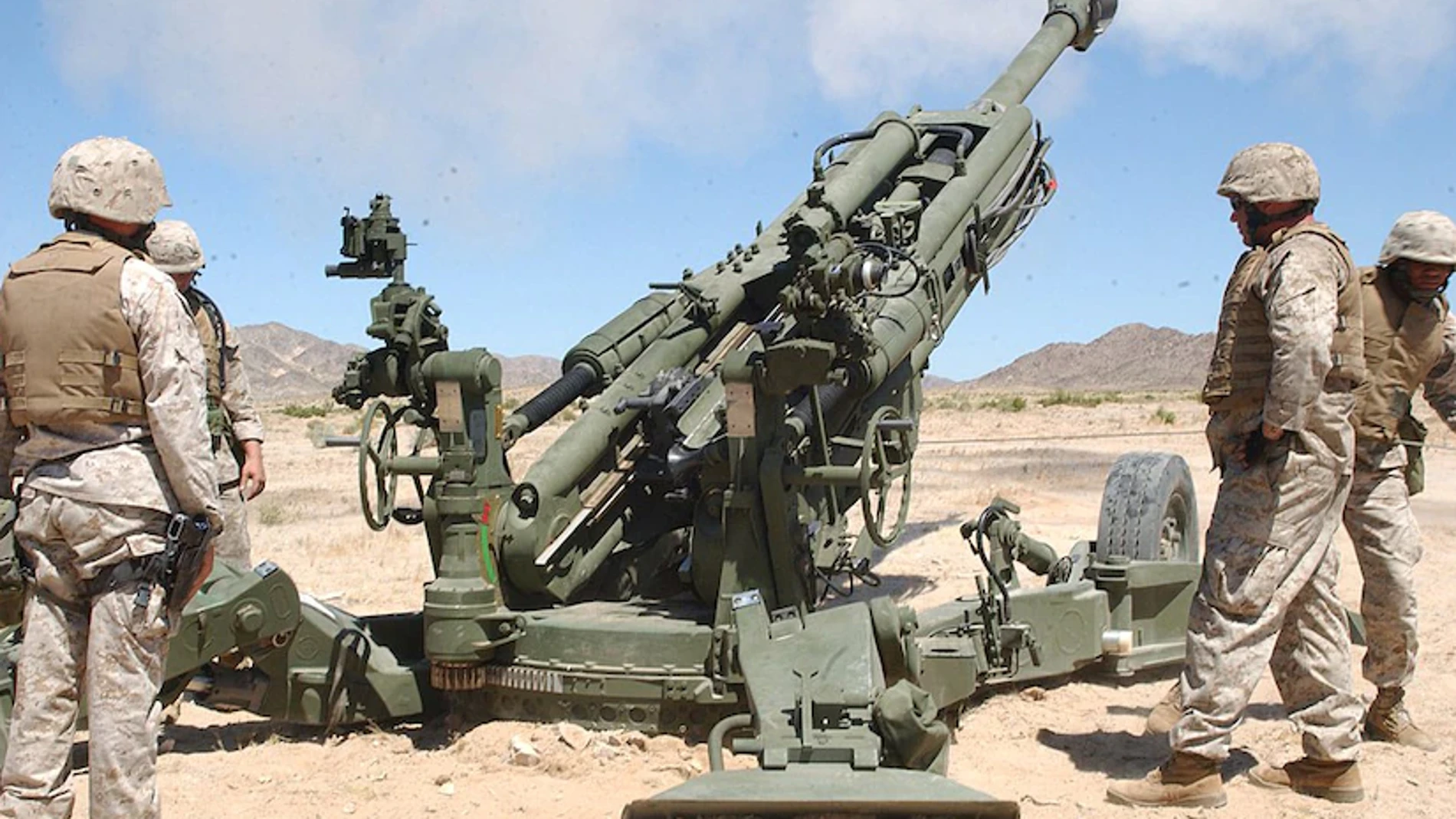 Un obús M777 operado por soldados de EEUU