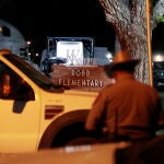 Uvalde (United States), 25/05/2022.- Policías investigando el colegio Robb Elementary School en Uvalde, Texas, donde ocurrió la masacre que acabó con la vida de 19 niños y dos profesoras. 24 May 2022. EFE/EPA/AARON M. SPRECHER