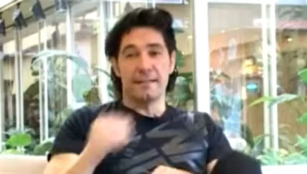 Luis Lorenzo entrevistado como presentador de TV y profesor de INEF