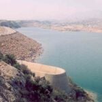 En el embalse de Crevillent, de la Confederación Hidrográfica del Júcar, está prohibido el baño
