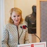 La ex presidenta regional Esperanza Aguirre, durante la presentación de su retrato