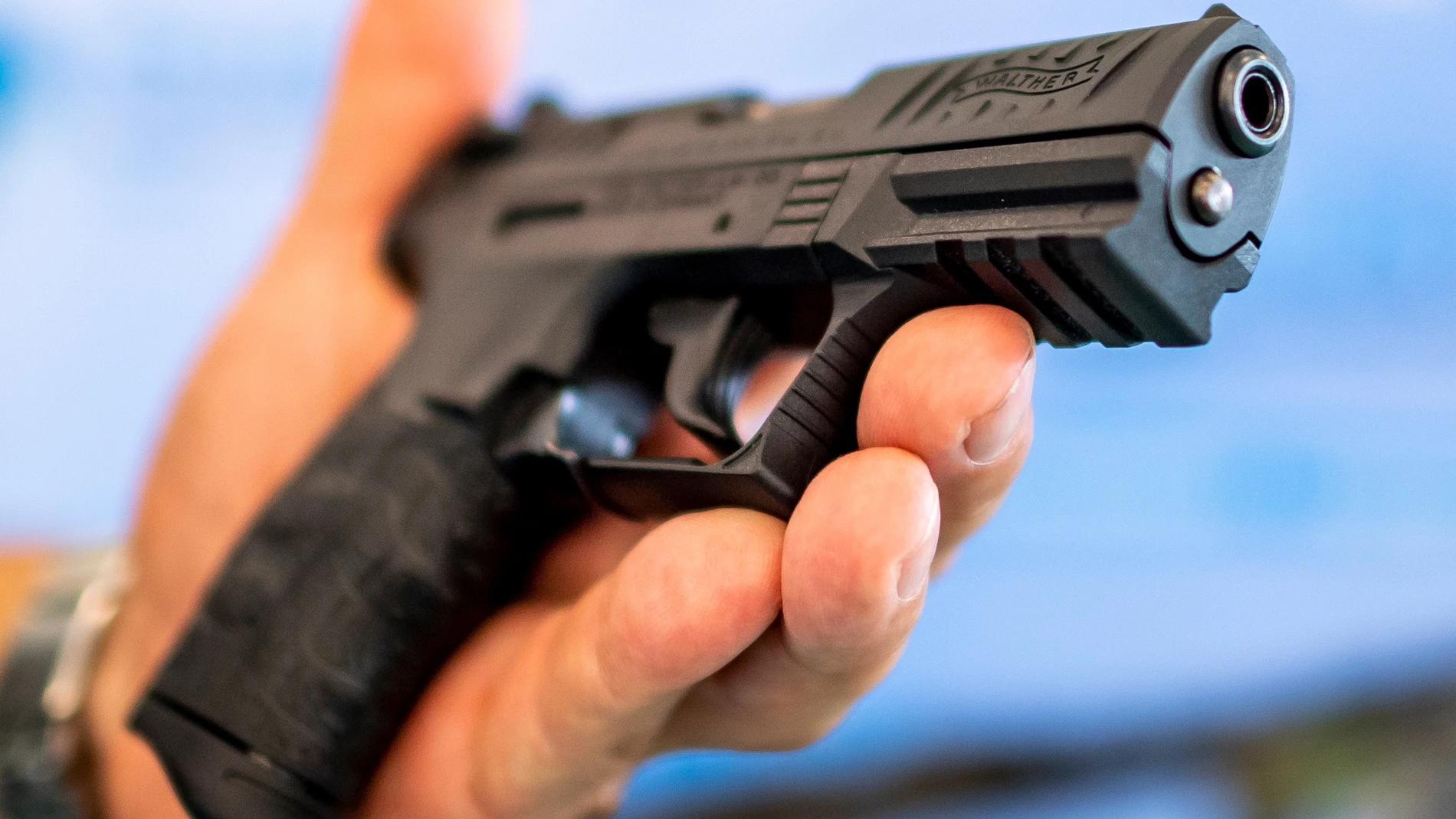 Una pistola