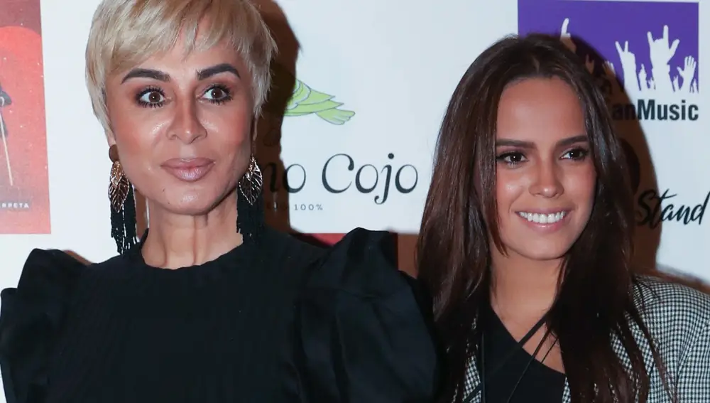 Ana María Aldón y Gloria Camila