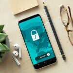 Con este método te resultará más fácil crear y recordar contraseñas seguras.