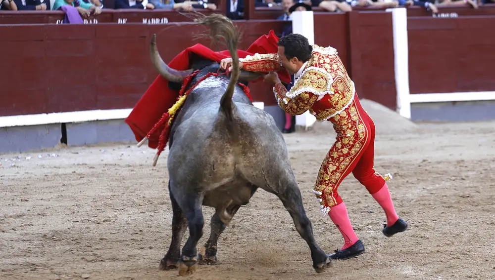 Toros en Las Ventas. Rafaelillo, Manuel Escribano y Alejandro Talavante.