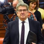 GRAF9407. MADRID, 16/11/2018.- El magistrado candidato para la elección de vocales de CGPJ José Ricardo de Prada, uno de los jueces del caso Gürtel, durante su comparecencia hoy ante la Comisión Consultiva de Nombramientos del Congreso. EFE/Fernando Villar