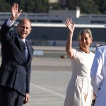 Los condes de Wessex, el príncipe Eduardo, hijo menor de Isabel II de Inglaterra, y su esposa, Sophie Rhys-Jones, a su llegada