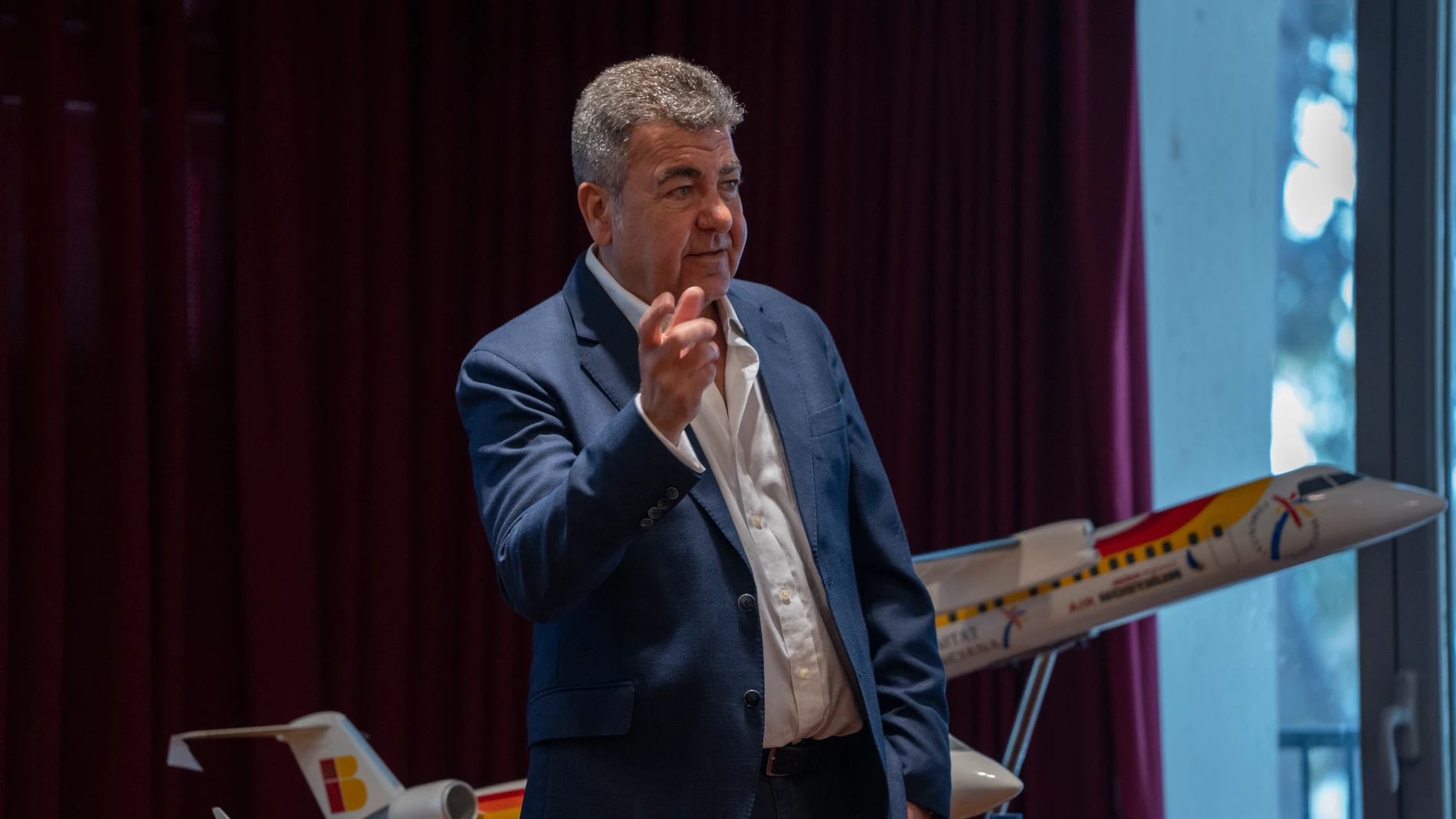 El presidente de Air Nostrum, Carlos Bertomeu, en la rueda de prensa esta mañana