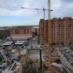 Construcción de un edificio en una parcela situada entre las calles Dolores Marqués y Círculo de Bellas Artes. Imagen de archivo.