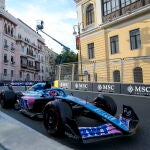 Baku (Azerbaijan), 11/06/2022.- Spanish Formula One driver Fernando Alonso of Alpine F1 Team in action during qualifying of the Formula One Grand Prix of Azerbaijan at the Baku City Circuit in Baku, Azerbaijan, 11 June 2022. The Formula One Grand Prix of Azerbaijan will take place on 12 June 2022. (Fórmula Uno, Azerbaiyán) EFE/EPA/ALI HAIDER