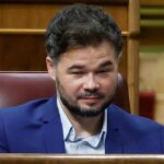 Gabriel Rufián durante la sesión plenaria de este jueves en el Congreso de los Diputados de Madrid.