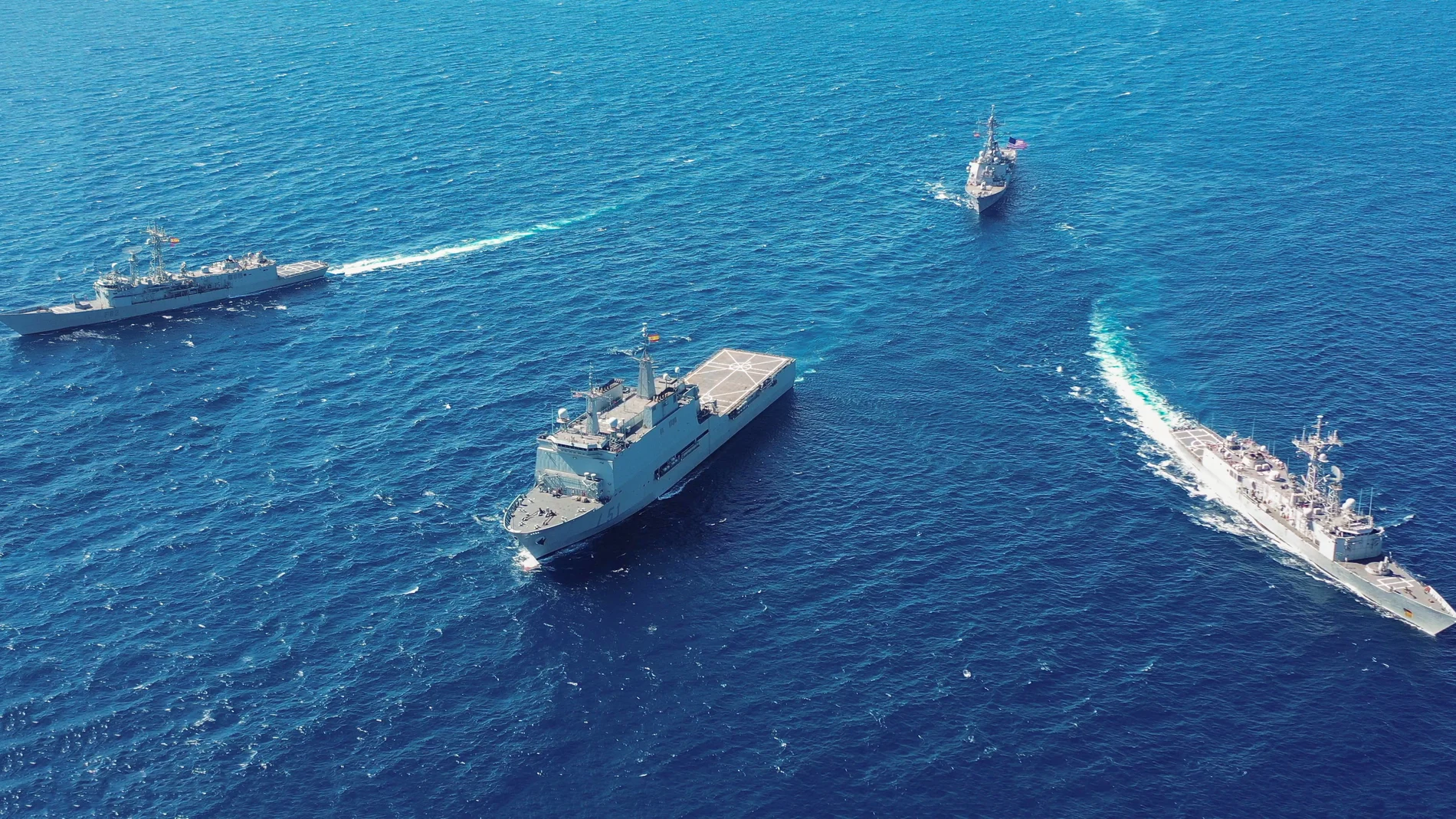 Algunos de los buques que participan en FLOTEX 22