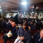Los marineros que votan en Andalucía mientras preparaban su voto