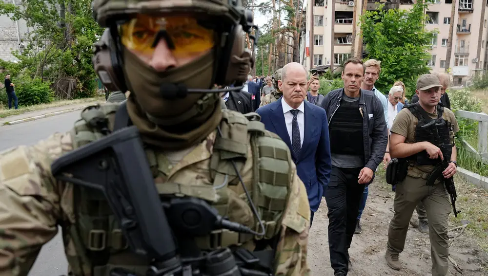 El canciller alemán Olaf Scholz en la ciudad ucraniana de Irpin