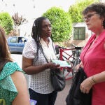 Rachel Keke, una camarera de hotel de la cadena Ibis nacida en Costa de Marfil, puede convertirse en la primera trabajadora de su sector elegida en la Asamblea Nacional