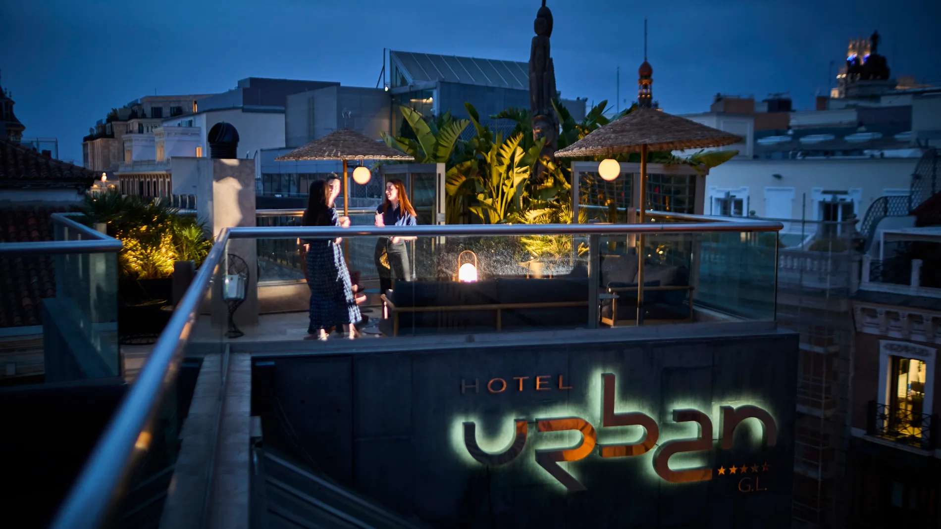 Terrazas de verano en Madrid. Terraza y coctelería del Hotel Urban de Madrid.