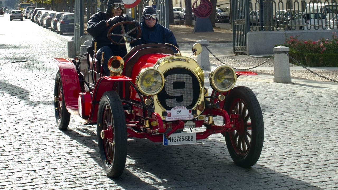 Los coches históricos deberán pagar más si quieren aparcar en Madrid