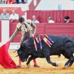 Luque corta dos orejas en su primero