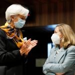 Christine Lagarde, presidenta del BCE, y Nadia Calviño, ministra de Economía