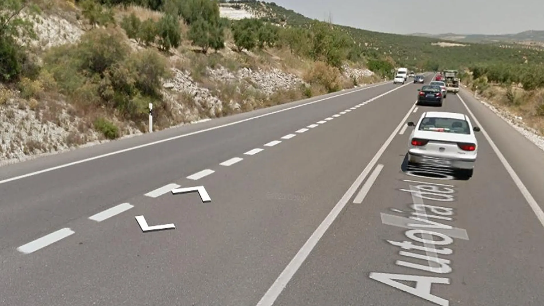 El accidente ocurrió en este tramo de la A-318, en el término municipal de Zuheros