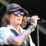 Johnny Depp sobre el escenario de Helsinki Blues Festival, en Finlandia