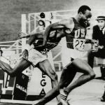 Jim Hines, el primer hombre que bajó de los diez segundos en los 100 metros