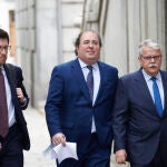El diputado del PP Alberto Casero llega al Tribunal Supremo para prestar declaración voluntaria sobre las adjudicaciones irregulares de cinco contratos públicos cuando era alcalde de Trujillo (Cáceres), este lunes en Madrid