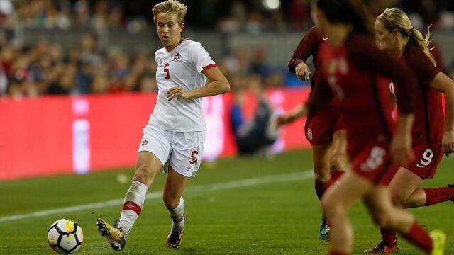 Rebecca Quinn, primera deportista transgénero y no binaria en ganar la medalla de oro en unos Juegos Olímpicos