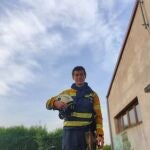 Carlos Yuste, bombero forestal en Navarra