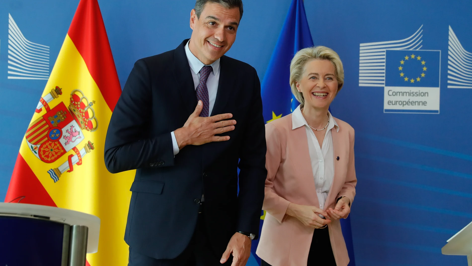 Pedro Sanchez, junto a la presidenta de la Comisión Europea, Ursula von der Leyen, en Bruselas, a 22 de junio de 2022