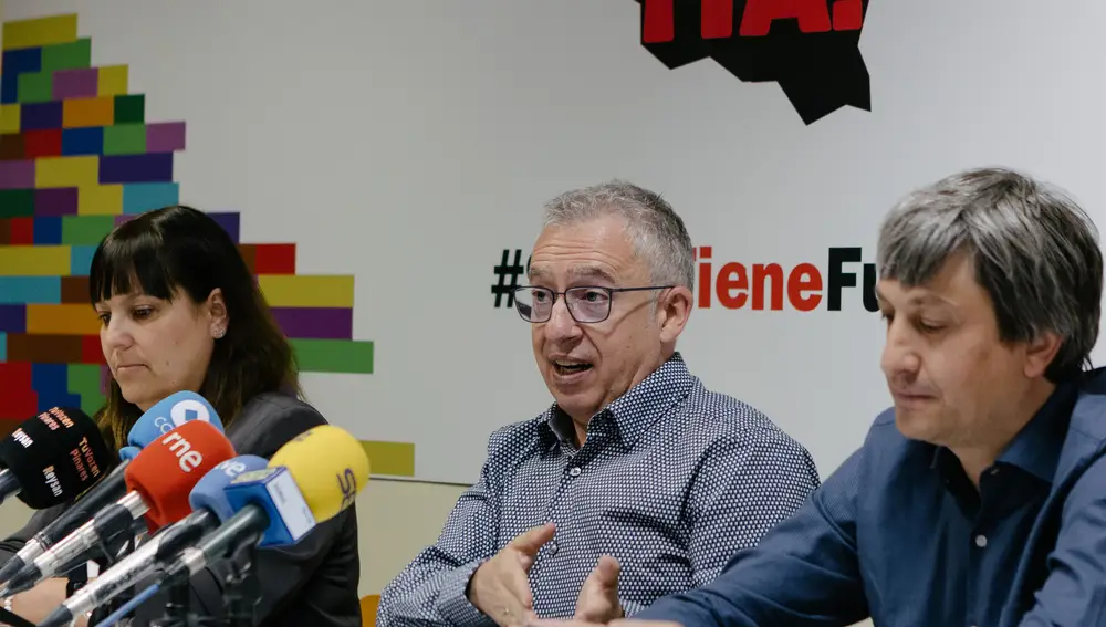 Los procuradores de Soria ¡Ya! Vanessa García ; José Ángel Ceña y Juan Antonio Palomar durante la rueda de prensa