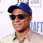 Kylian Mbappé, durante el draft 2022 de la NBA.