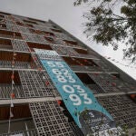 Fotografía de anuncios de ventas de departamentos y propiedades por inmobiliarias