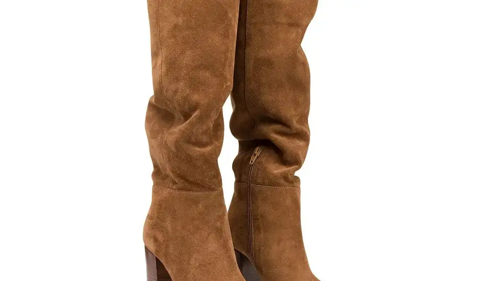 Botas altas de piel.