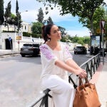 Vicky Martín Berrocal con la prenda estrella de vacaciones.