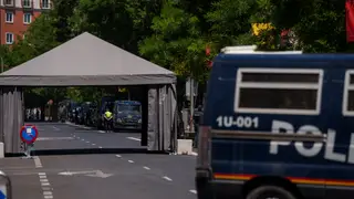 Dispositivo de seguridad alrededor del Hotel Intercontinental por la llegada de Biden a la cumbre de la OTAN Dispositivo de seguridad alrededor del Hotel Intercontinental por la llegada de Biden a la cumbre de la OTAN