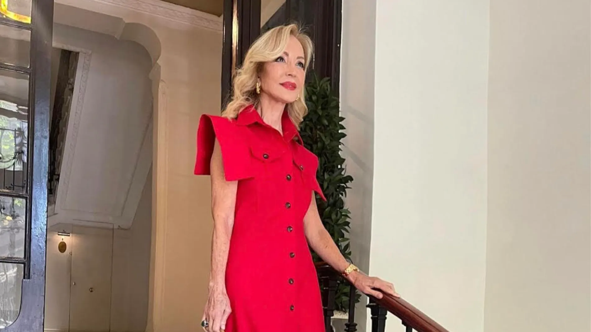 Carmen Lomana con vestido de The Iq Collection.