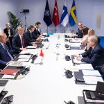 Los líderes de Suecia, Finlandia y Turquía negocian el memorándum con la mediación de Jens Stoltenberg, el martes en Madrid