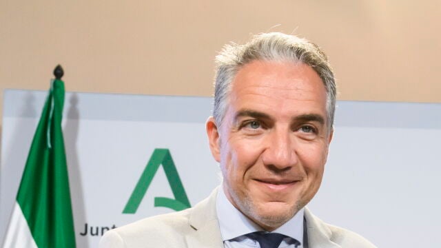 El portavoz del Gobierno andaluz, Elías Bendodo, ayer durante la rueda de prensa del Consejo de Gobierno
