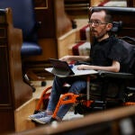 El portavoz de Unidas Podemos, Pablo Echenique, durante un pleno en el Congreso de los Diputados