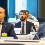 El vicepresidente de la Junta de Castilla y León, Juan García-Gallardo, participa en el debate sobre la firma de la Alianza de Regiones con Industria de Automoción durante el pleno del Comité de las Regiones de la Unión Europea